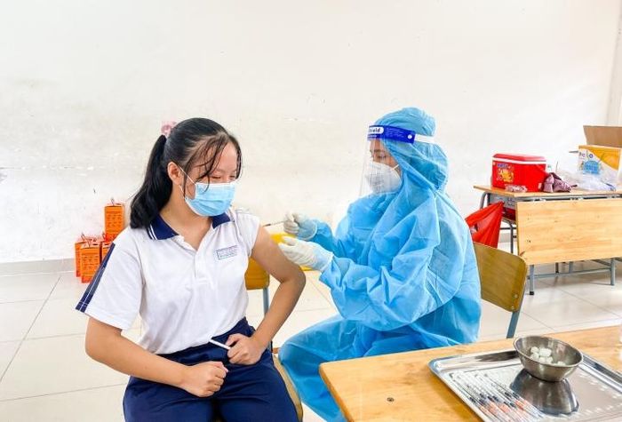 Nước ta còn tồn 21,5 triệu liều vaccine COVID-19, trong đó chủ yếu là vaccine Pfizer và Moderna. (Ảnh minh họa)