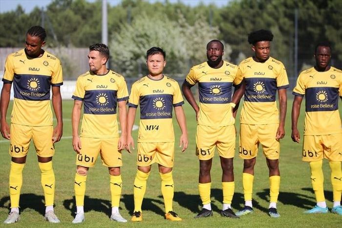 Pau FC đá trận giao hữu cuối cùng trước thềm mùa giải mới. ảnh Hà Nội FC