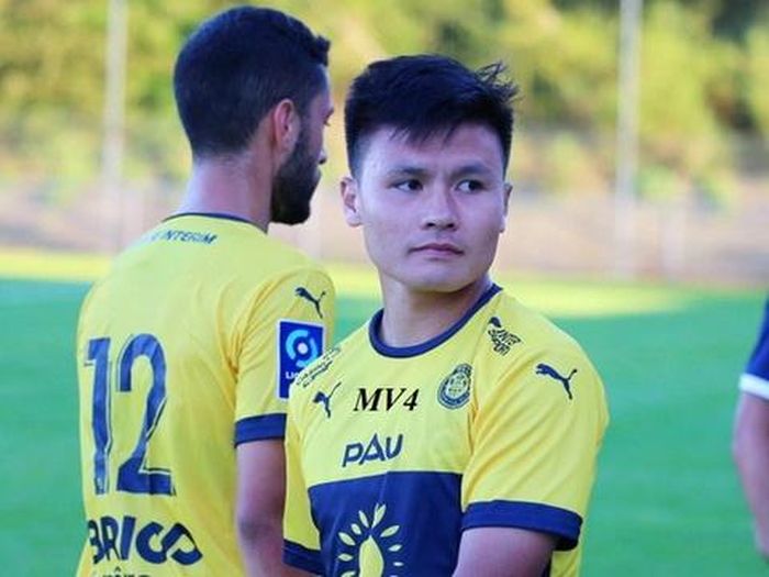 Quang Hải nỗ lực để tìm cơ hội thi đấu tại Pau FC