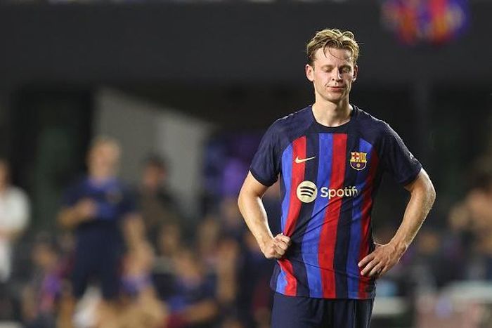 Barca trở mặt với Man United sau khi thu về hơn 650 triệu euro từ việc bán bản quyền truyền hình trong hàng chục năm tiếp theo.