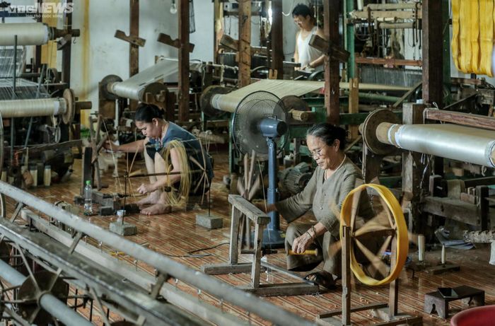 Thành công nối tiếp thành công, từ đó bà Thuận đã cho ra đời nhiều tấm mền chăn, các loại gối chất lượng cao. Đặc biệt, sản phẩm chăn bông, vải lụa tơ tằm của bà đã có mặt ở những thị trường khó tính như: Nhật, Thái Lan, Đức, Bỉ, Trung Quốc, Ả Rập Xê Út...