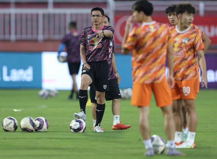 nhưng để đua vô địch V-League 2022 vẫn phải từ từ