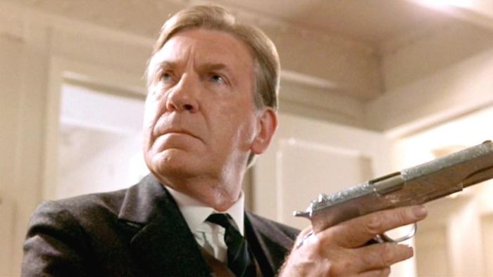 David Warner nổi tiếng với vai diễn viên cảnh sát Spicer Lovejoy trong Titanic. (Ảnh: Ukwithny).
