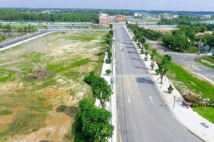 Nhiều người lỡ "ôm" đất lúc giá cao, giờ lỗ đậm. (Ảnh minh họa)