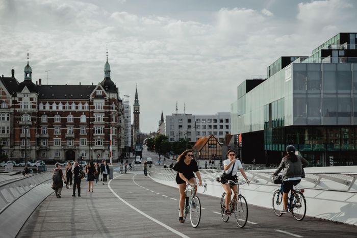  Giá phòng tại Copenhagen rẻ hơn so với trước dịch. Ảnh: Unsplash.