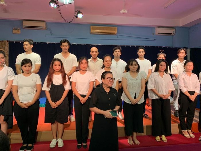 Nghệ sĩ Ái Như và “lứa chim non” đầu tiên