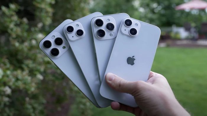  iPhone 14 Plus/Max có viên pin ấn tượng hơn hẳn so với các sản phẩm cùng thời. Ảnh: 9to5mac. 