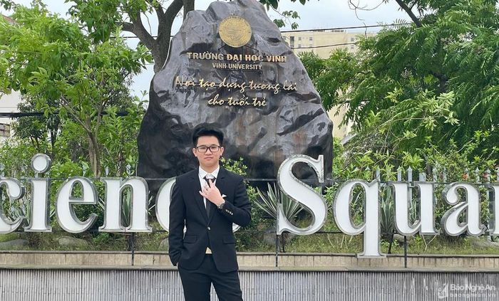 Phan Văn Thành là học sinh của Trường THPT chuyên Đại học Vinh. Ảnh: NVCC