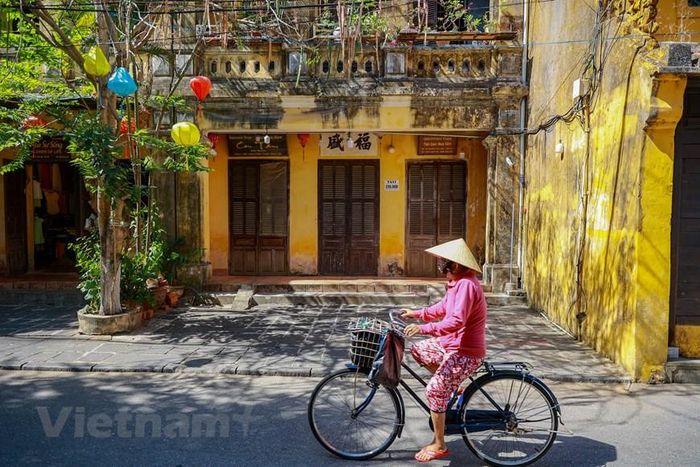  Phố cổ Hội An có những góc rất đẹp khiến nhiều người phải ngẩn ngơ khi đi ngang qua. (Ảnh: Minh Sơn/Vietnam+) 