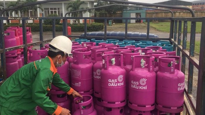 Vận chuyển sản phẩm Gas Dầu khí đến các nơi tiêu thụ. Ảnh: CTCP Kinh doanh Khí Miền Nam