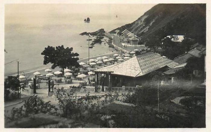 Những quán ăn bên bờ biển