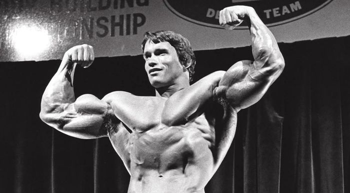 Arnold Schwarzenegger tại một cuộc thi thể hình