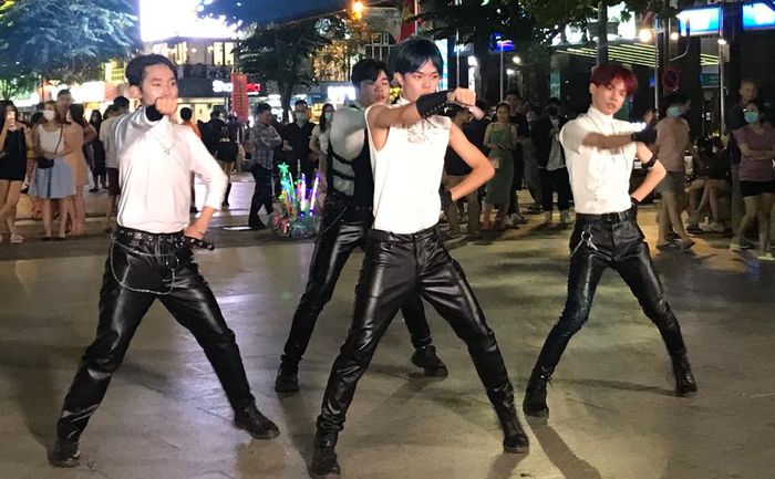 Nhảy Kpop đường phố là bộ môn được yêu thích trong giới trẻ
