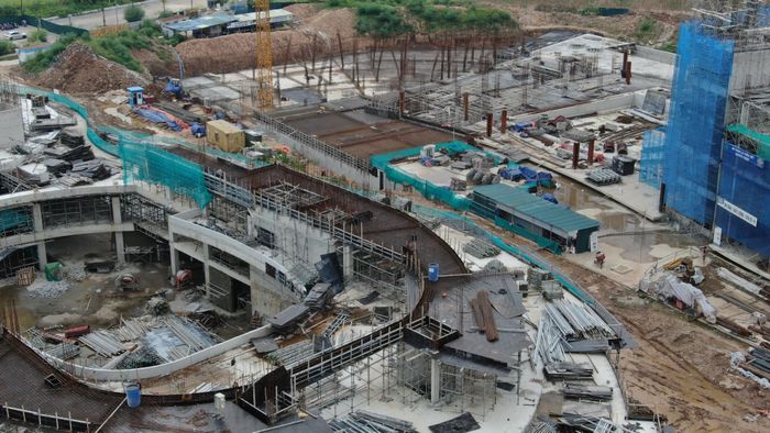 Dự án nằm trong Khu công viên hồ điều hòa CV1 (hiện công viên cũng đang được thi công) giáp ranh giữa hai quận Cầu Giấy và Nam Từ Liêm.