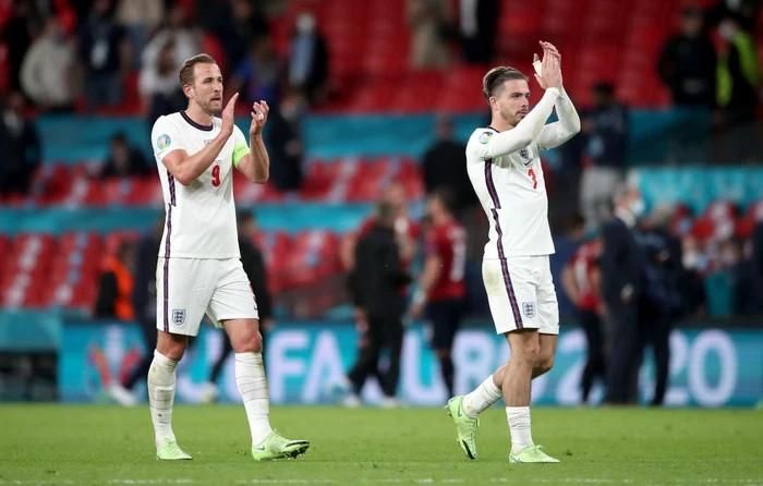 Hai ngôi sao của đội tuyển Anh, Harry Kane (bên trái) và Jack Grealish (bên phải) là những cầu thủ duy nhất không phải của MU lọt vào top 10.