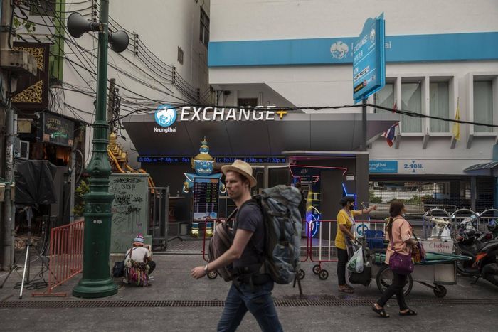 Quán cà phê cần sa mới mở trên đường Khao San ở Bangkok. Ảnh: Andre Malerba/Bloomberg.