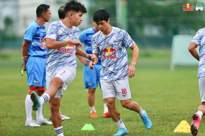 Công Phượng có thể trở lại đội hình HAGL đấu Sài Gòn FC vào tối 5-8 tới. Ảnh: HAGL