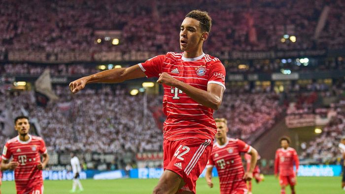  Ở tuổi 19, Musiala là tài năng thế hệ tiếp theo của Bundesliga. Squawka thống kê Musiala có 4 cú dứt điểm trúng đích, 4 lần qua người thành công, 4 lần tranh chấp thành công trước Frankfurt. Còn Sofascore chấm Musiala 9 điểm, cao nhất trên sân. 