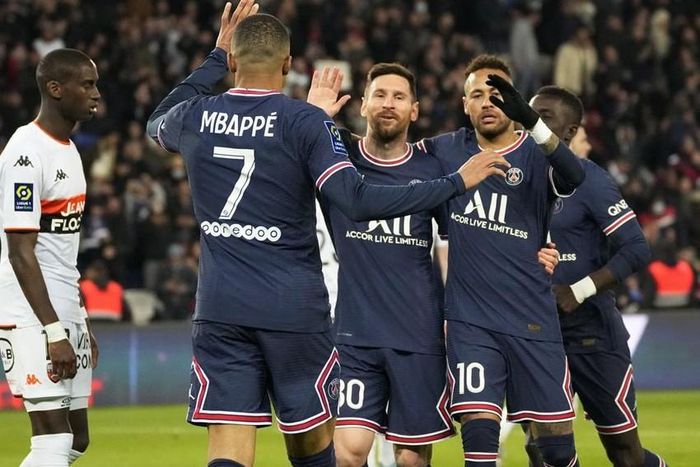 Các ngôi sao lớn ở PSG không có ngoại lệ trong sinh hoạt theo yêu cầu của CLB. Ảnh: CGI.