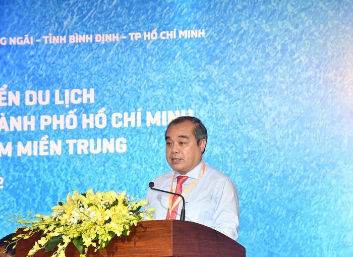 Phó Chủ tịch Thường trực UBND tỉnh Quảng Ngãi Trần Hoàng Tuấn