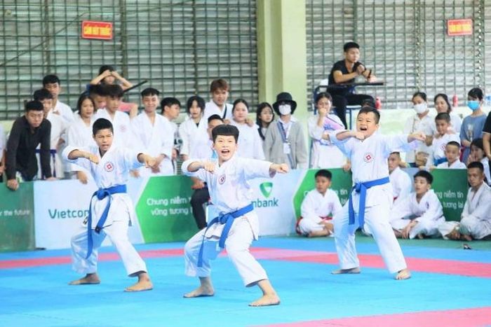 Quang cảnh buổi thi đấu