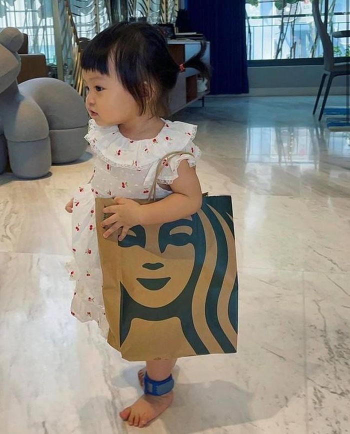 Suchin được cộng đồng mạng yêu thích bởi tính cách năng động, lém lỉnh.