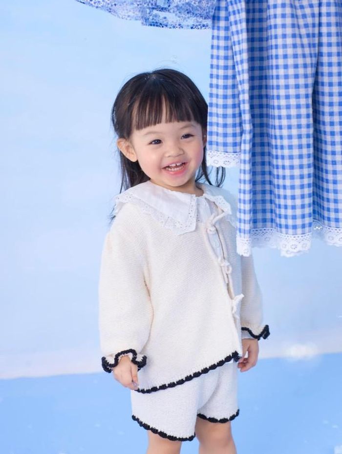 Nhóc tì gây thương nhớ với nụ cười tươi "hết nấc".
