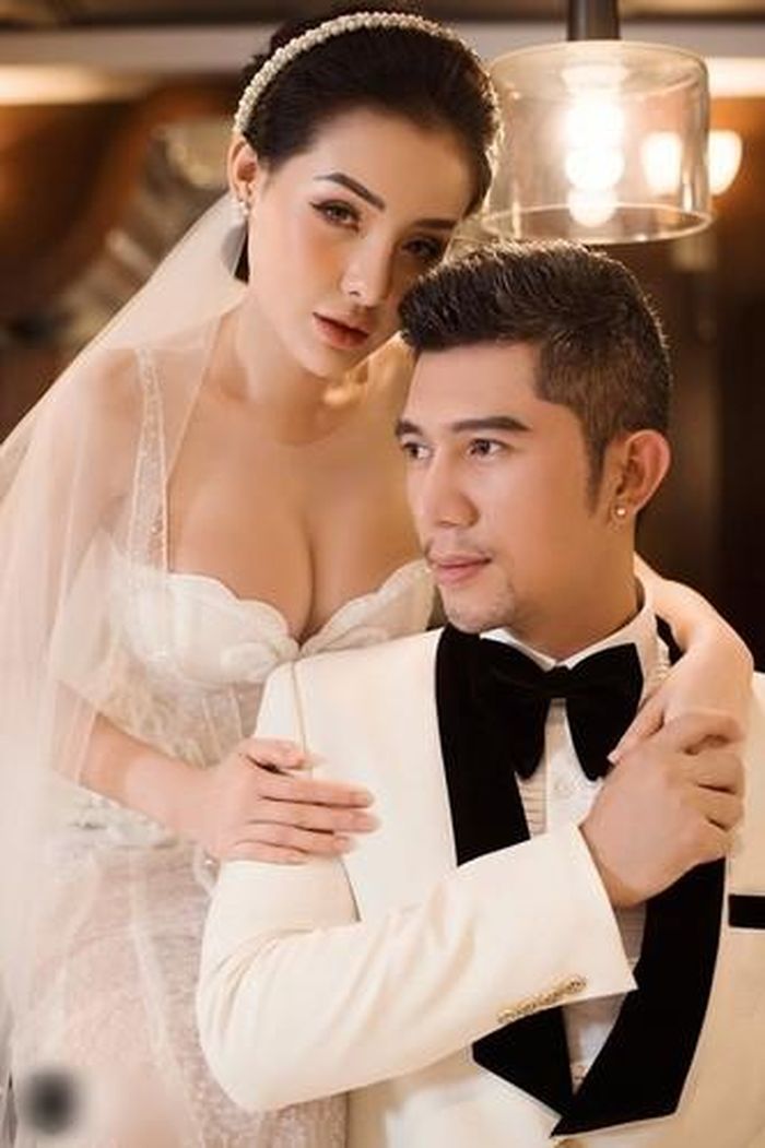 Bên cạnh đó những phát ngôn của cặp đôi này cũng từng bị netizen chỉ trích thẳng mặt.