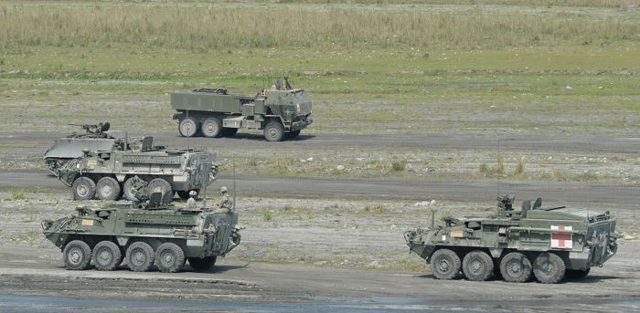 Romania bắt đầu nhận được những tổ hợp tên lửa pháo binh cơ động cao M142 HIMARS vào đầu năm 2021. Các hệ thống này được dành cho Tiểu đoàn tên lửa chiến thuật số 81 đóng tại Focsani, phía Đông Romania.