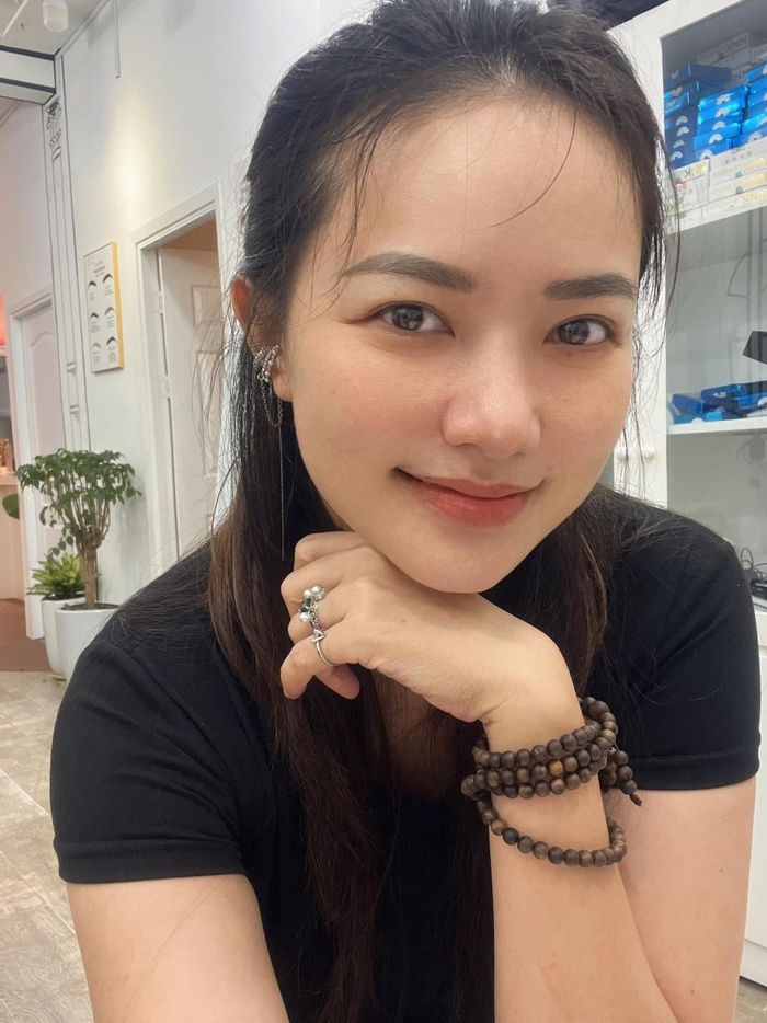 Nhan sắc mặn mà của Phan Như Thảo.