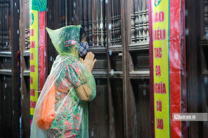 Theo đó, lễ Vu Lan là ngày lễ hằng năm để tưởng nhớ về ân đức sinh thành, dưỡng dục, hướng tâm về cha mẹ, tổ tiên.