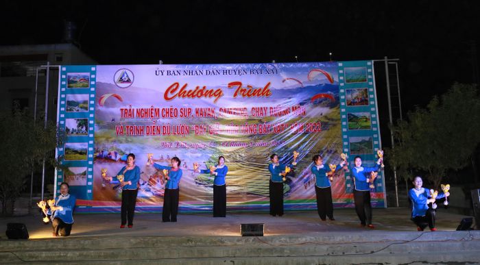 Tiết mục mang đậm bản sắc văn hóa dân tộc tại đêm khai mạc. 