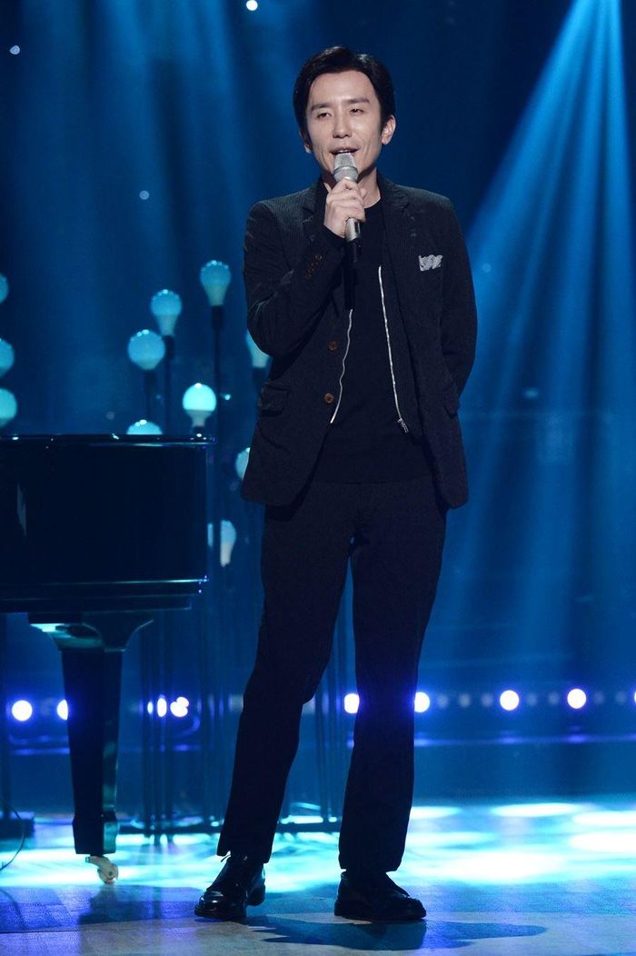 Nam ca sĩ Yoo Hee Yeol rời khỏi chương trình Yoo Hee Yeol's Sketchbook sau cáo buộc đạo nhạc. Ảnh: Naver.