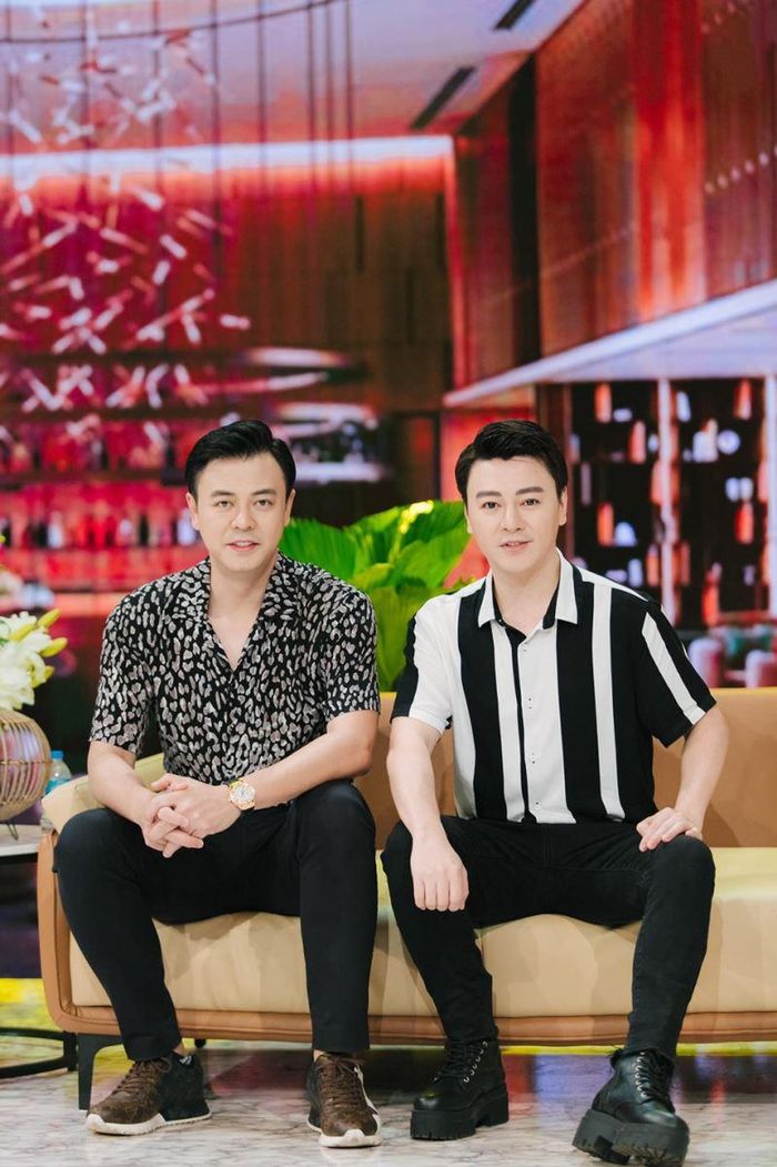 Anh em Tuấn Tú (trái) và Phan Anh