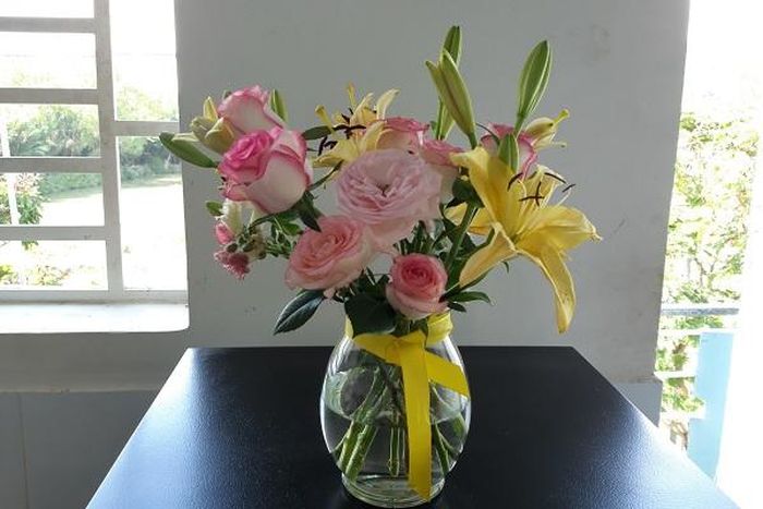 Lương của tôi hơn 10 triệu đồng mỗi tháng nhưng gần như chỉ đủ ăn uống, sinh hoạt cá nhân (Hình minh họa).
