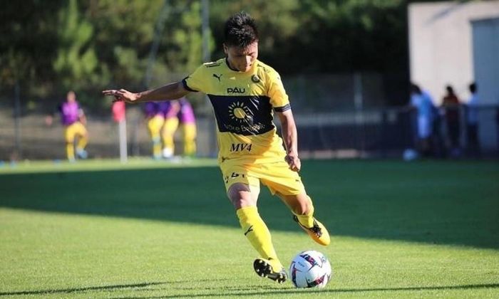 Quang Hải đá chính 2 trận liên tiếp cho Pau FC.