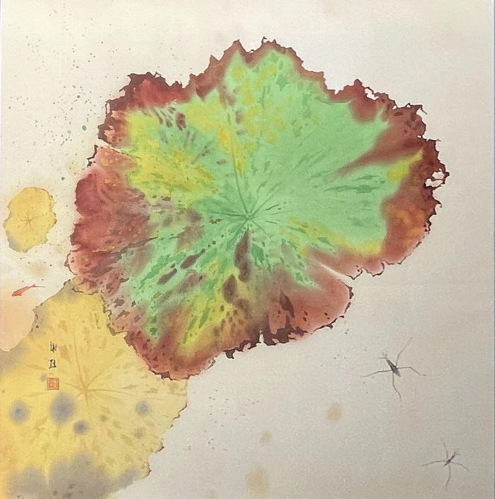 Tác phẩm “Ao thu” (2021), kích thước 80x80 cm, màu nước trên lụa. Ảnh The Muse Art Space