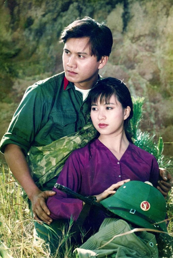 Lê Công Tuấn Anh trong một lần quay video ca nhạc cho Hãng phim Trẻ, cùng diễn viên Diệu Ái.