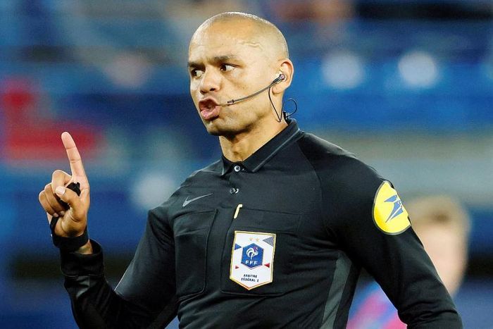 "Vua thẻ phạt" sẽ bắt chính trận Pau FC và Sochaux