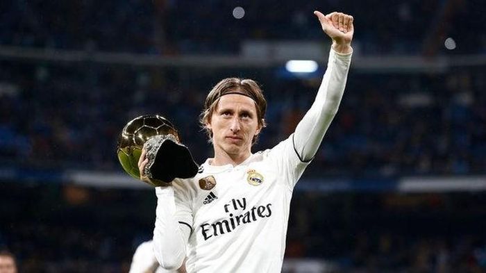 Đến năm 2018, tự nhiên... chen vào Luka Modric, á quân World Cup.