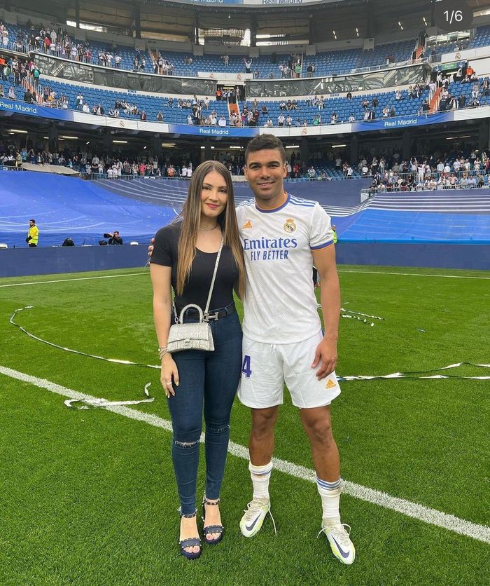  Anna dành nhiều thời gian ở Madrid với chồng và thường xuyên có mặt trên khán đài cổ vũ cho Casemiro. 