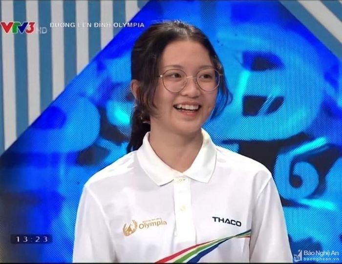  Tại Cuộc thi "Đường lên đỉnh Olympia" năm 2021, Thảo giành được giải Nhì kỳ thi tuần. Ảnh: NVCC