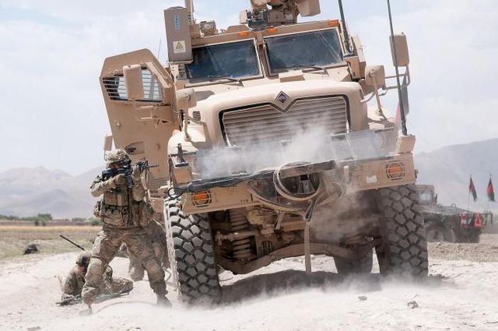 MaxxPro có khả năng chống chịu sức công phá của các vụ nổ. Ảnh: Army