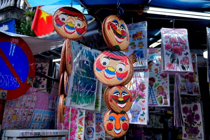 Không khí Trung thu đã tràn ngập phố phường Hà Nội.