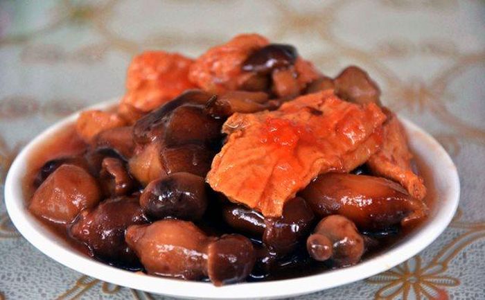 Sản phẩm Tàu hủ ky nấm mối được nhiều khách hàng ưa chuộng