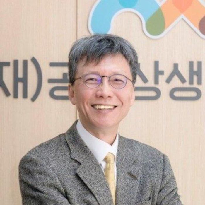  Ông Lee Byoung Hoon - giáo sư về xã hội học, tập trung nghiên cứu quan hệ lao động, thị trường lao động, dịch chuyển lao động và đời sống lao động, tại Đại học Chung Ang, Hàn Quốc. Trường được xếp nhóm 20 đại học tốt nhất Hàn Quốc. Ông Lee từng được nhiều cơ quan thông tấn Hàn Quốc và quốc tế trích dẫn. Ảnh: Research Gate. 