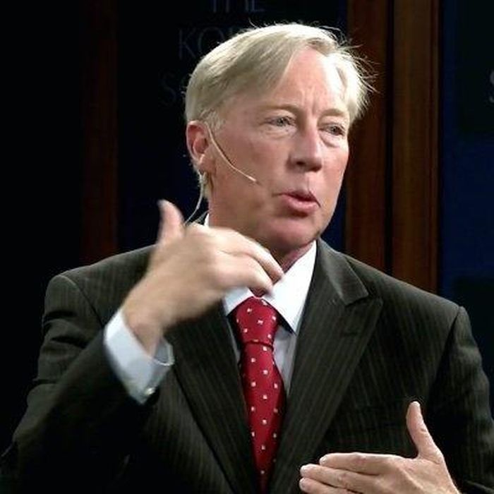  Ông Donald Southerton, nhà tư vấn chiến lược, đào tạo cho các doanh nghiệp Hàn Quốc. Ông là tác giả của nhiều ấn phẩm với các chủ đề tập trung vào chủ nghĩa kinh doanh và ngành công nghiệp ôtô Hàn Quốc. Ảnh: Twitter. 