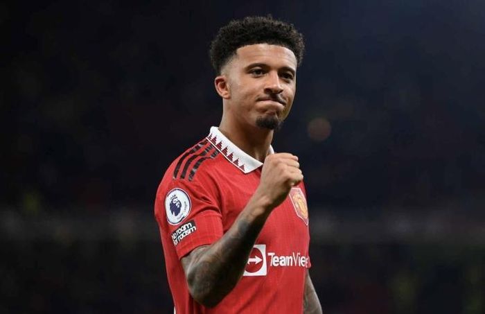 Sancho bùng nổ với bàn thắng vào lưới Liverpool. 