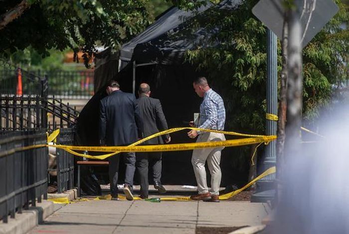 Cảnh sát điều tra tại hiện trường vụ xả súng ở khu vực Truxton Circle. (Nguồn: The Washington Post)