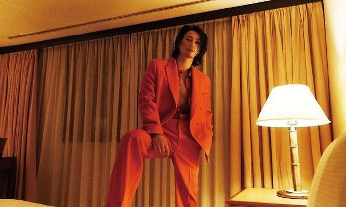 Hiện anh là gương mặt được yêu thích, liên tục hợp tác với Netflix